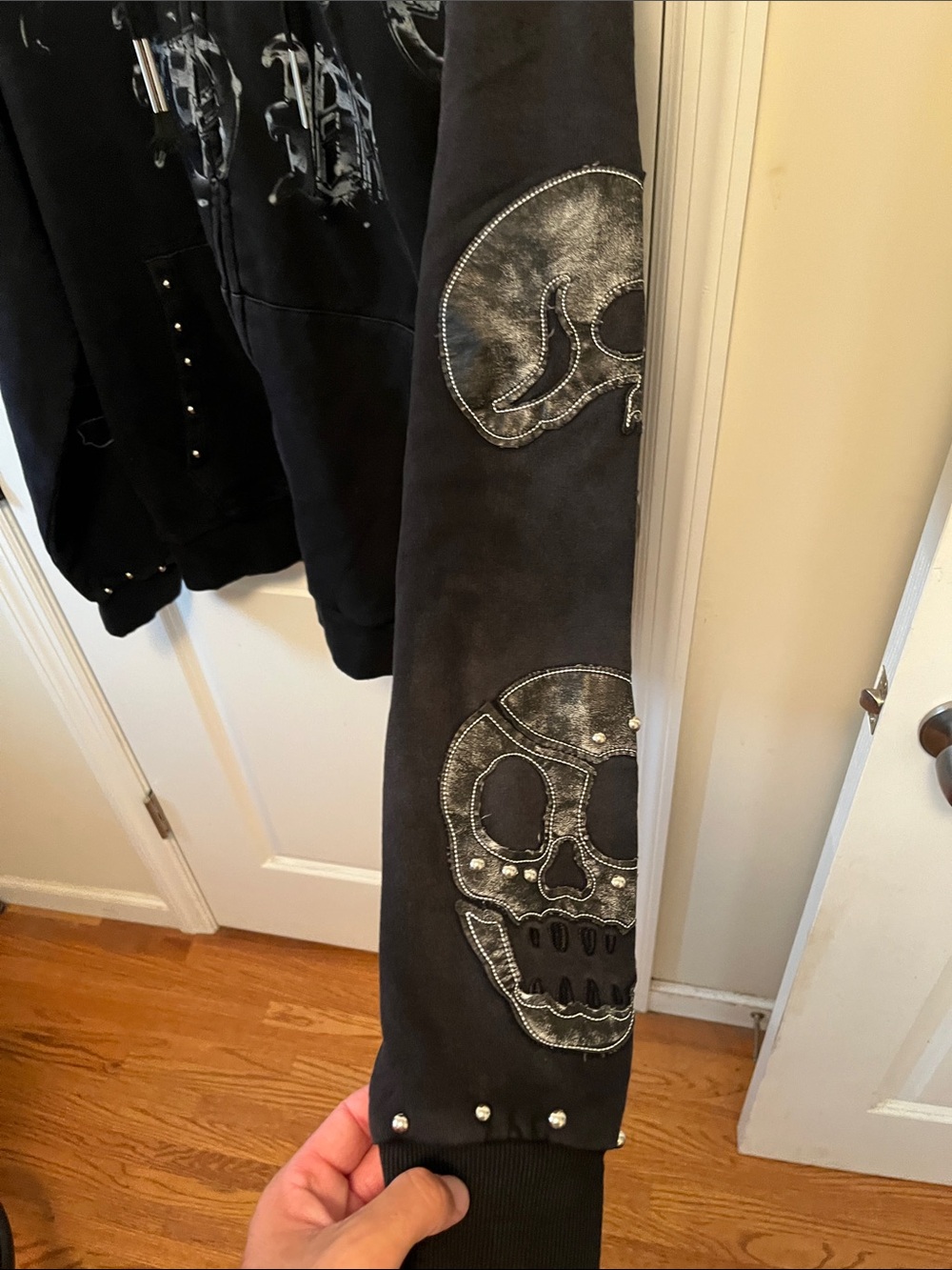 Amazing First Row Rhinestone Zip Up NWT! - Picture 3 of 5